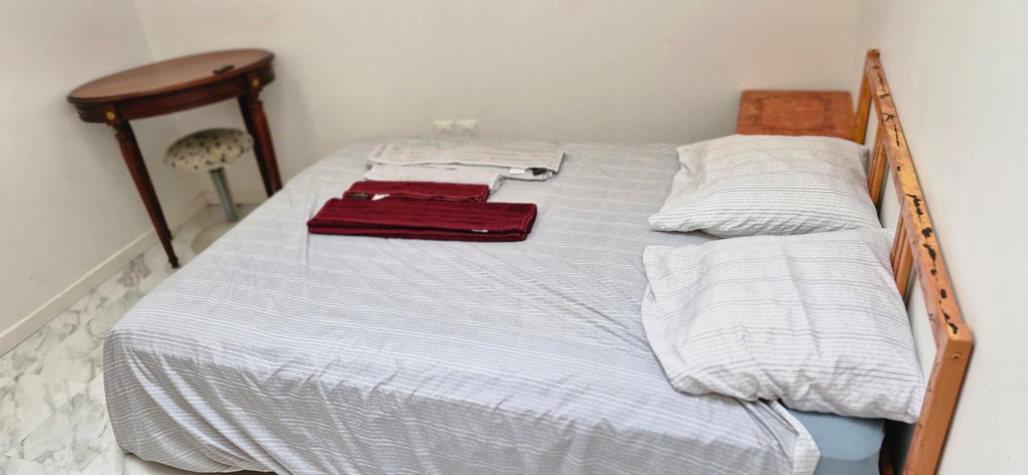 Bed And Breakfast Chez L'Habitant Marsella Habitación foto